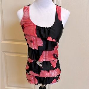 White House Black Market tank